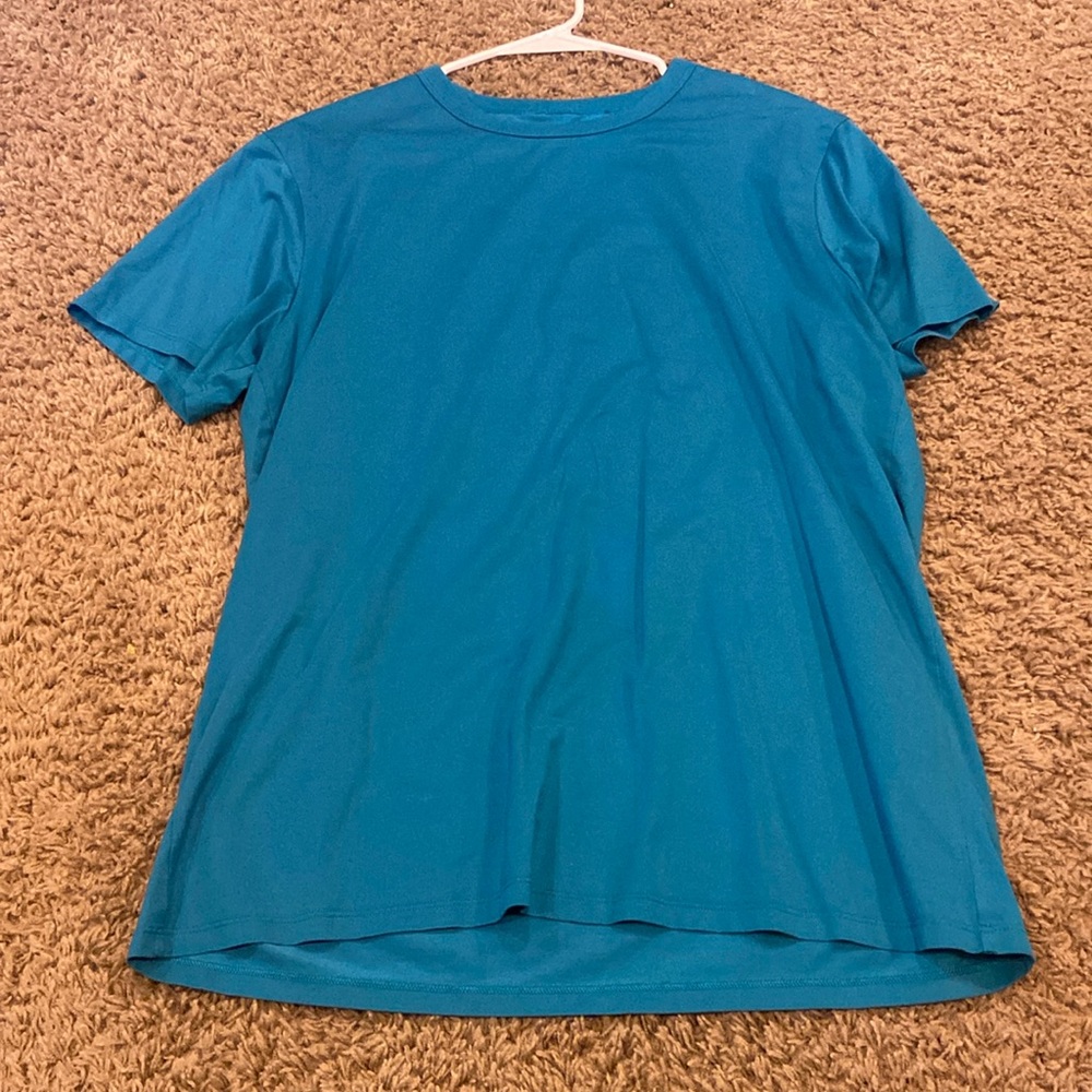 Lulu lemon blue 5 year basics tshirt